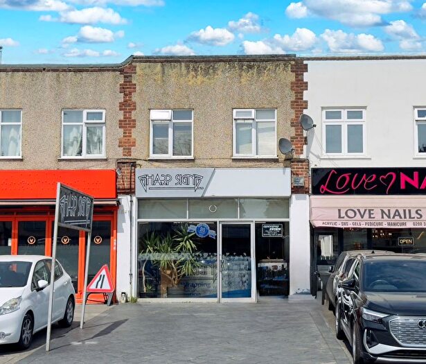 2 Bedroom Flat For Sale In (A) Blackfen Road, Sidcup, DA15