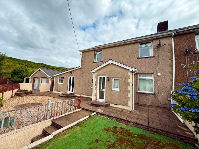3 Bedroom Semi Detached House For Sale In Dan Y Bryn, CF32