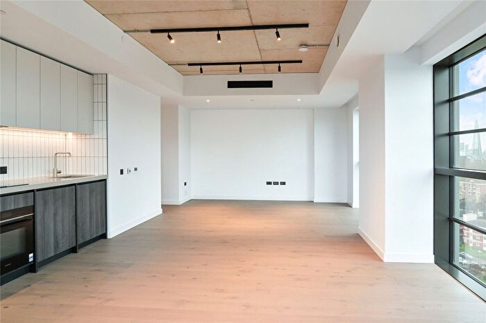 2 Bedroom Flat To Rent In Deal Porters Way, London, SE16