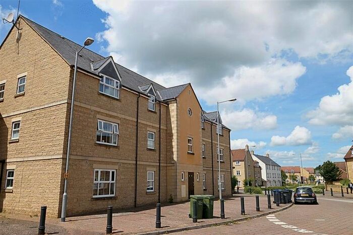 2 Bedroom Flat To Rent In Freestone Way, Corsham, SN13