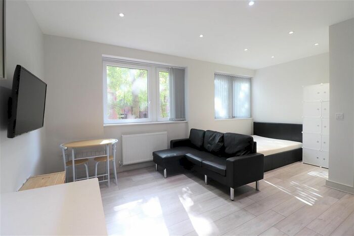Studio To Rent In Lovell House, Uxbridge, UB8
