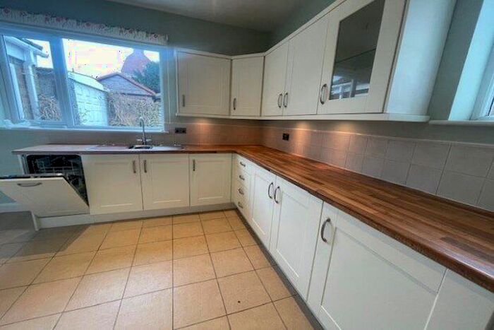 3 Bedroom Bungalow To Rent In Rectory Lane, Lincoln, LN5