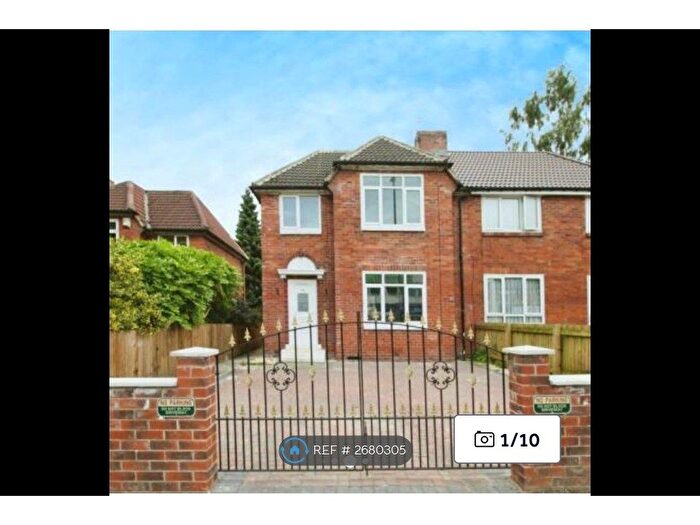 3 Bedroom Semi Detached House To Rent In Two Ball Lonnen, Newcastle Upon Tyne, NE4