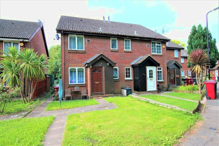 1 Bedroom Semi-Detached House To Rent In Albany Park, Colnbrook, Slough SL3