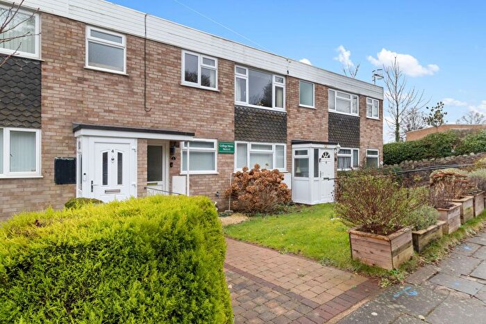 2 Bedroom Flat For Sale In Somers Road, Malvern, Worcestershire, WR14