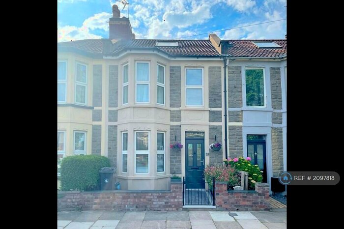 4 Bedroom End Of Terrace House To Rent In Lawn Road, Bristol, BS16