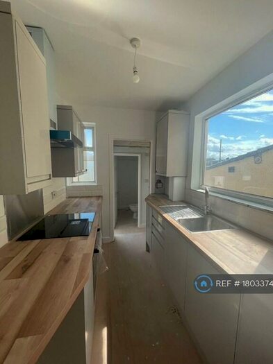 3 Bedroom Semi-Detached House To Rent In Filton Avenue, Horfield, Bristol, BS7