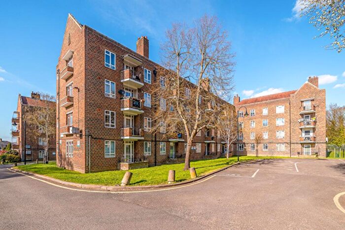 1 Bedroom Flat For Sale In Barker House, Kingswood Estate, Dulwich, SE21