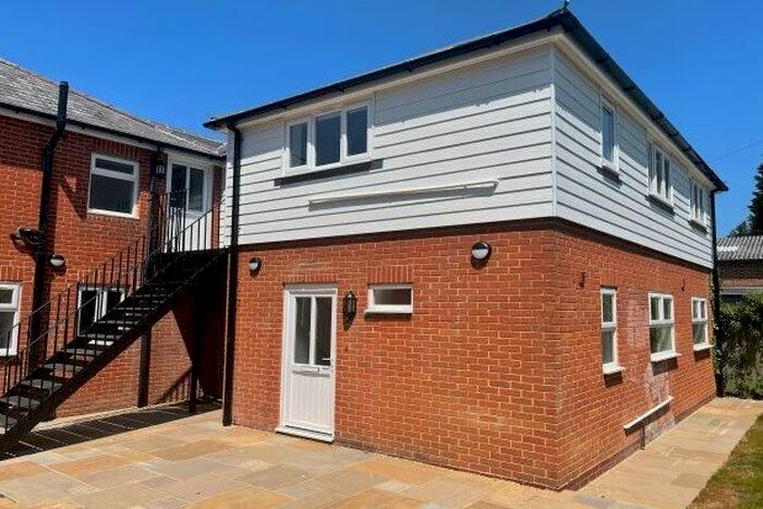 1 Bedroom Flat To Rent In Neva House, Uckfield, TN22