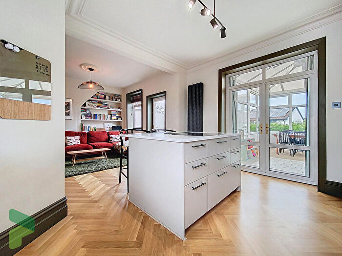 3 Bedroom Semi-Detached House For Sale In Tockholes Road, Darwen, BB3