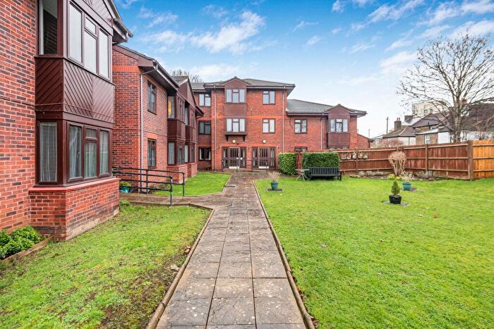 1 Bedroom Apartment For Sale In Sunny Bank, London, SE25