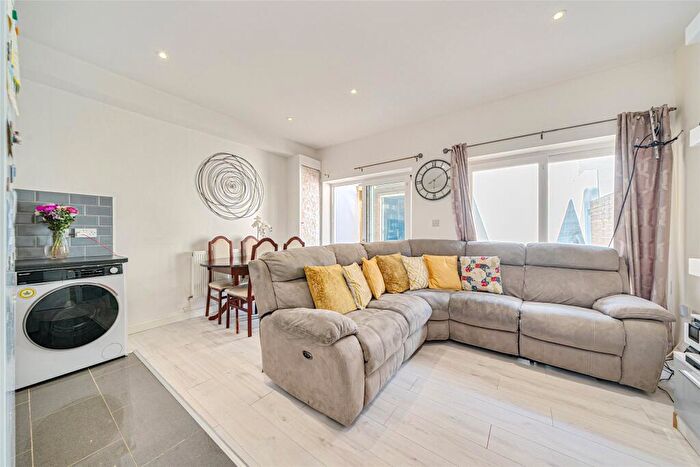 2 Bedroom Apartment For Sale In Campbell Road, Croydon, CR0