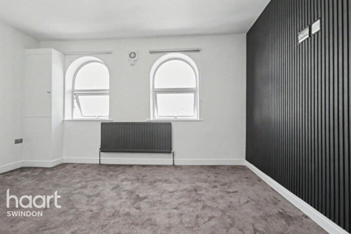 1 Bedroom Apartment To Rent In Commercial Road, Swindon, SN1