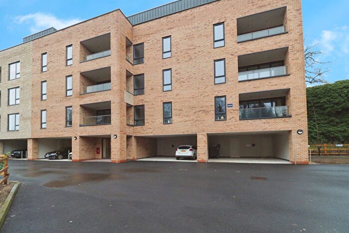 2 Bedroom Flat For Sale In Valley Lane, Mansfield, NG18