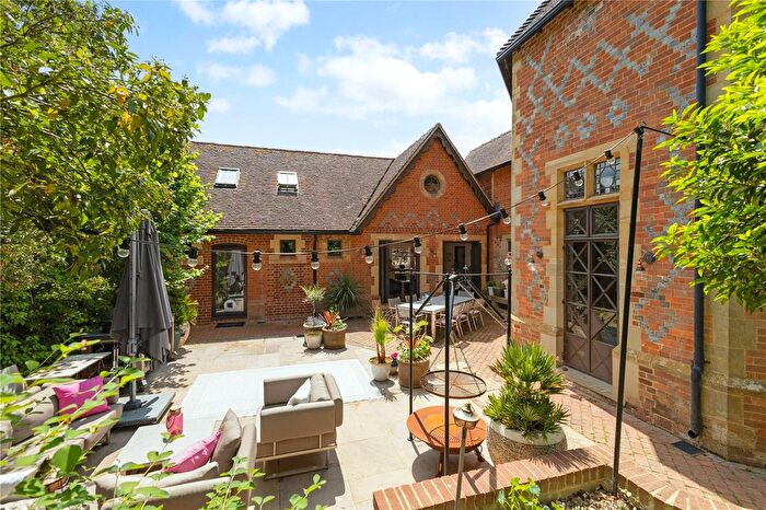 4 Bedroom Detached House For Sale In Kiln Lane, Leigh, Tonbridge, Kent, TN11