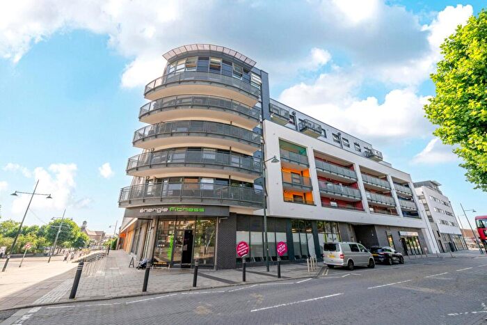 2 Bedroom Apartment For Sale In High Street, Erith, DA8
