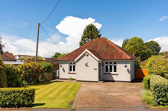 3 Bedroom Bungalow For Sale In North Road, Crawley, RH10