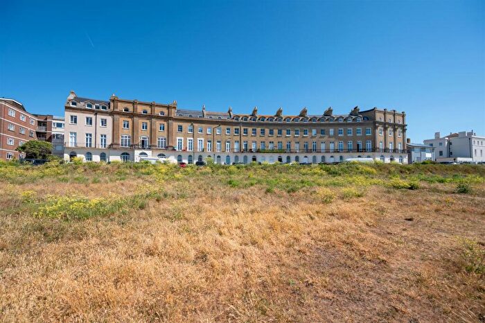 Flat To Rent In Sea Front, Hayling Island, PO11