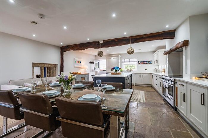 5 Bedroom Detached House For Sale In Peak Lane, Hooton Levitt, S66