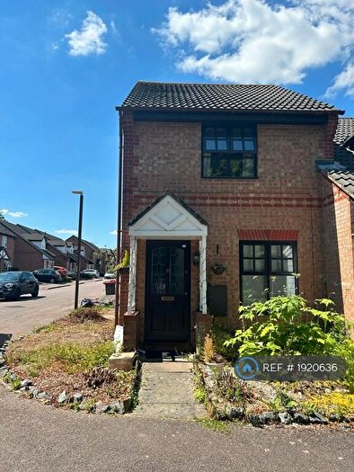 2 Bedroom End Of Terrace House To Rent In Greenside Hill, Emerson Valley, Milton Keynes, MK4