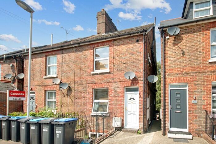 1 Bedroom Flat For Sale In Queens Road, East Grinstead, West Sussex, RH19