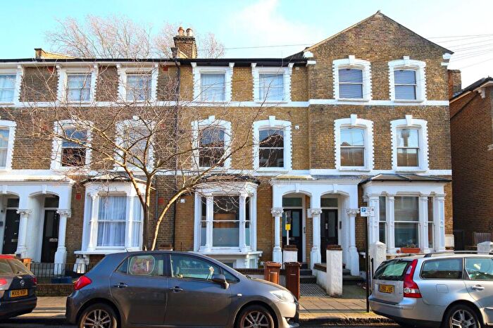 2 Bedroom Flat To Rent In Reighton Road, London, E5