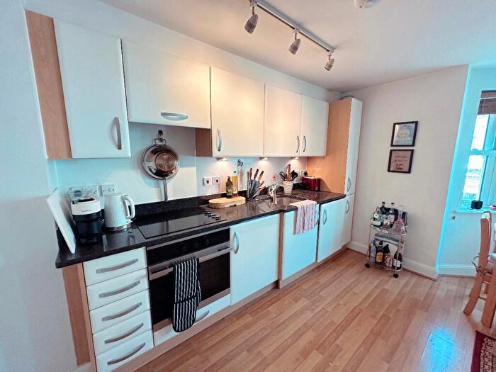 1 Bedroom Flat To Rent In Jeune Street St Clements, OX4