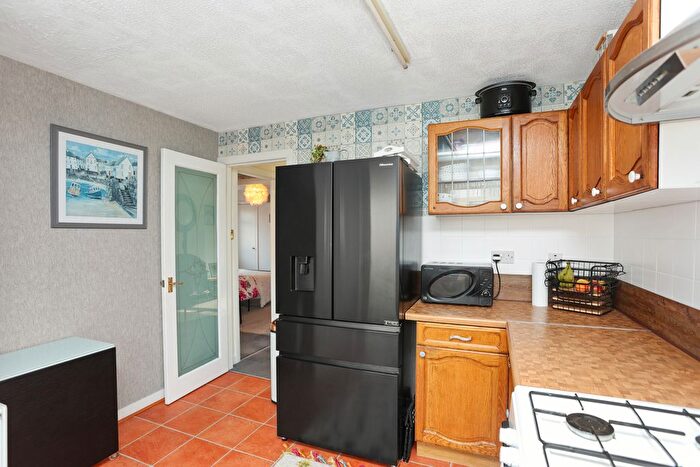 2 Bedroom Semi-detached Bungalow For Sale In Cleikiminfield, Newcraighall, Edinburgh, EH15