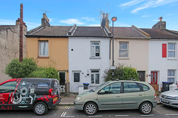 2 Bedroom Terraced House To Rent In Cross Street, Worthing, BN11