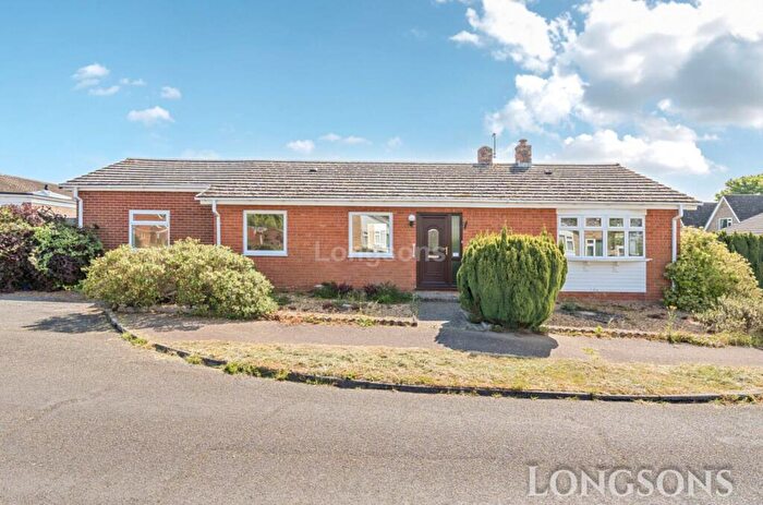 4 Bedroom Detached Bungalow For Sale In Vicarage Walk, Watton, IP25