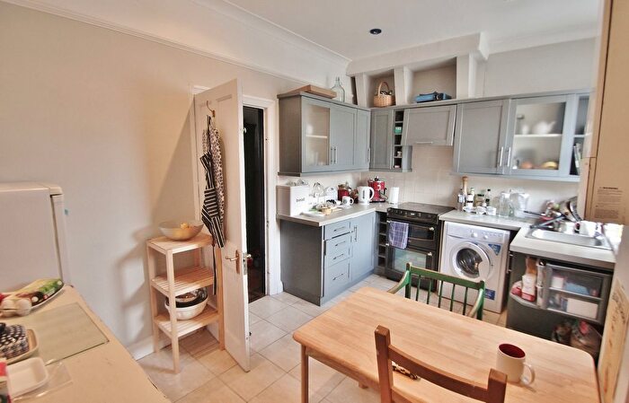 1 Bedroom Flat To Rent In Eastfields Road, Ealing, W3