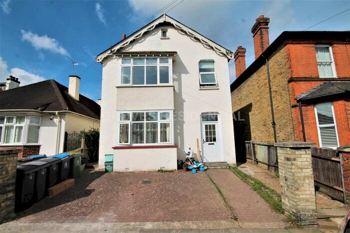 2 Bedroom Maisonette To Rent In Montem Road, New Malden, KT3