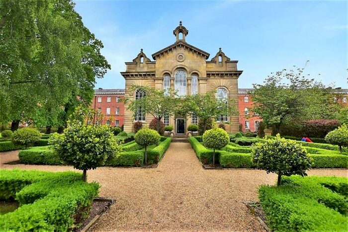 2 Bedroom Apartment To Rent In Houseman Crescent, Manchester, M20