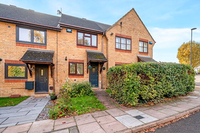 2 Bedroom Terraced House For Sale In Seymour Gardens, London, SE4