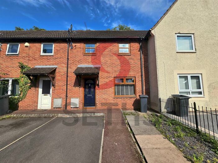 2 Bedroom Terraced House To Rent In Blue Gates Road, Leicester, LE4