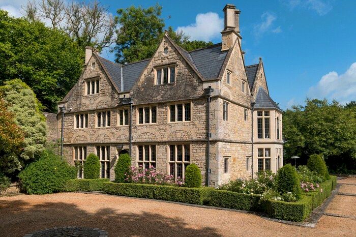 5 Bedroom Detached House For Sale In Charlcombe, Bath, BA1