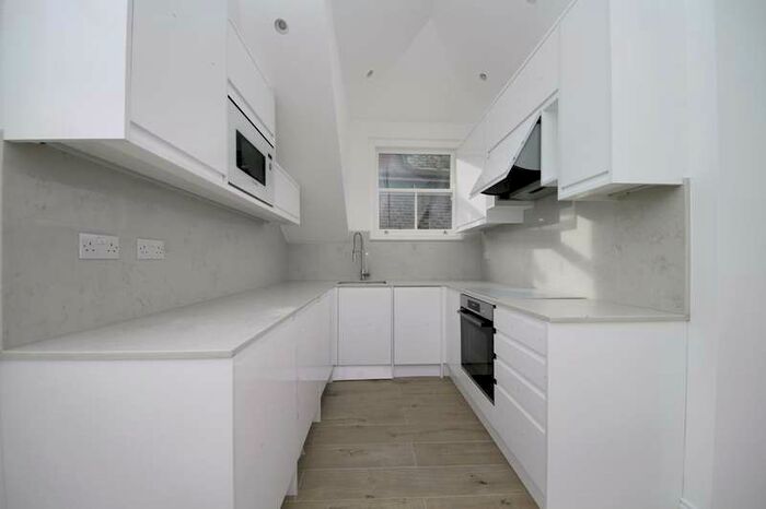 1 Bedroom Flat To Rent In St. Matthews Road, W5