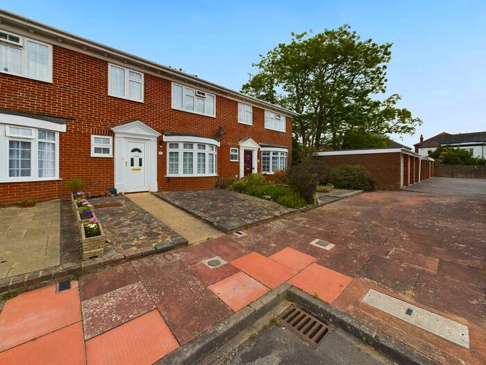 3 Bedroom Terraced House To Rent In Langham Gardens, Worthing, BN11