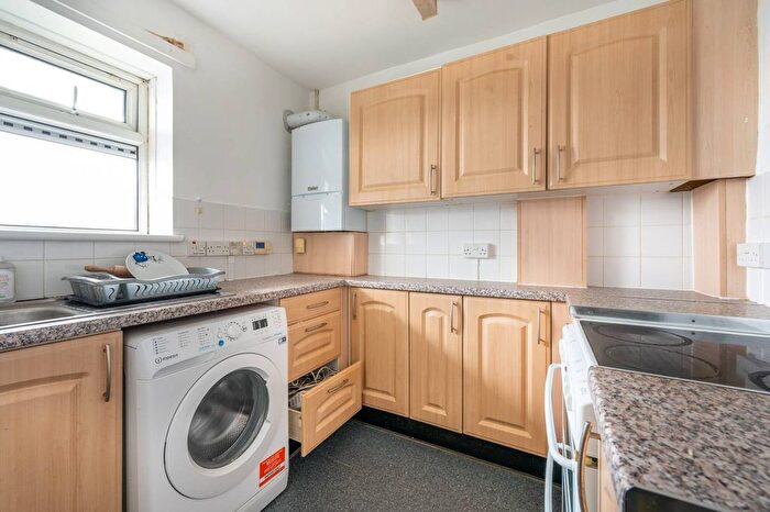 1 Bedroom Flat For Sale In Plaistow Park Road, Plaistow, London, E13