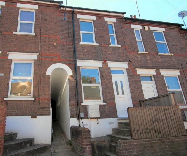 3 Bedroom Terraced House To Rent In Hartley Road, Luton, Bedfordshire, LU2