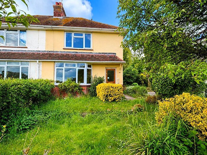3 Bedroom Semi-Detached House For Sale In Dean Lane, Salisbury, SP5