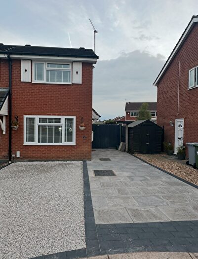 1 Bedroom Semi-detached House To Rent In Rochester Crescent, CW1