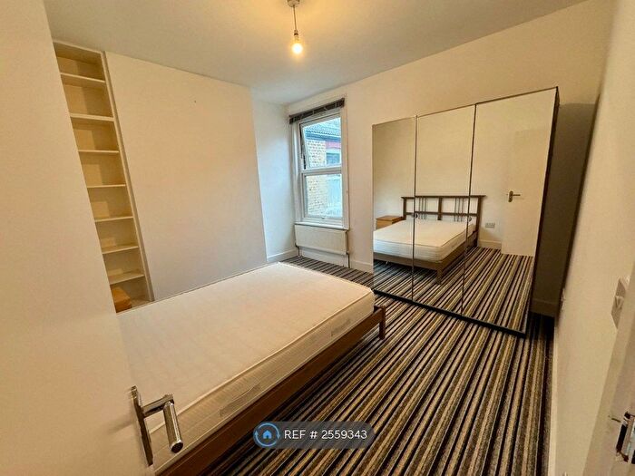 4 Bedroom Flat To Rent In Trevelyan Road, Tooting, London, SW17