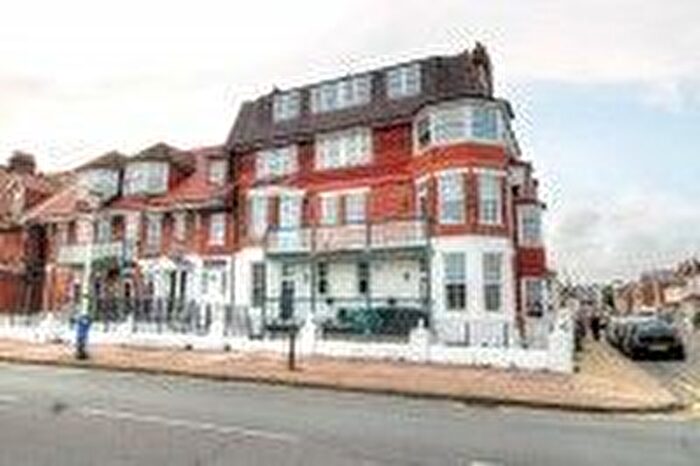 2 Bedroom Flat To Rent In Eastbourne, East Sussex, BN22
