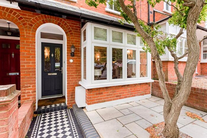 3 Bedroom Terraced House To Rent In Sumner Road Farnham, GU9