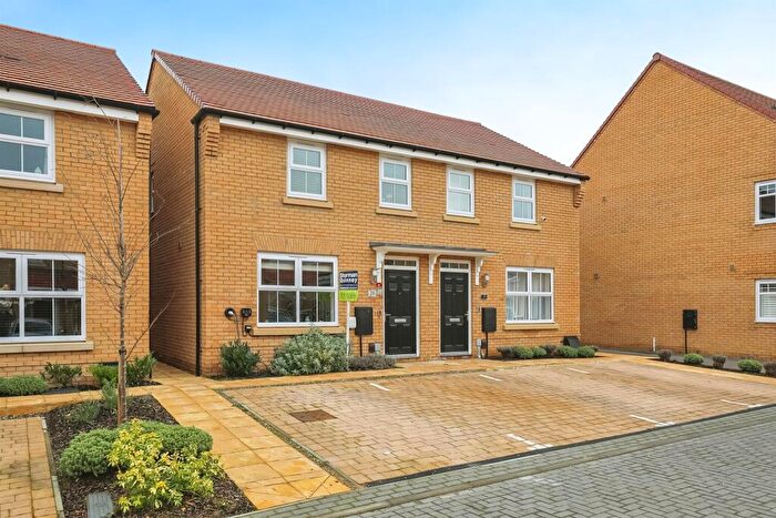 3 Bedroom Semi-Detached House For Sale In Chambers Way, Godmanchester, Huntingdon, PE29