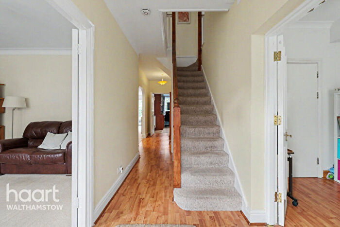 4 Bedroom Terraced House For Sale In Hillside Gardens, Walthamstow, E17