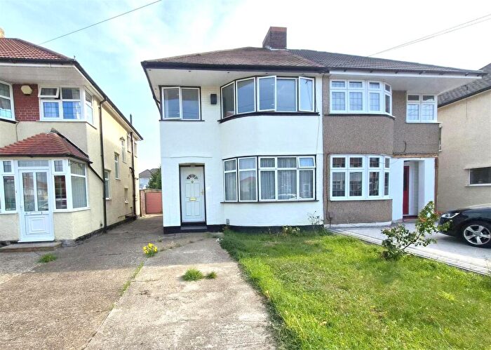 3 Bedroom Semi-Detached House To Rent In Glengall Road, Bexleyheath, DA7