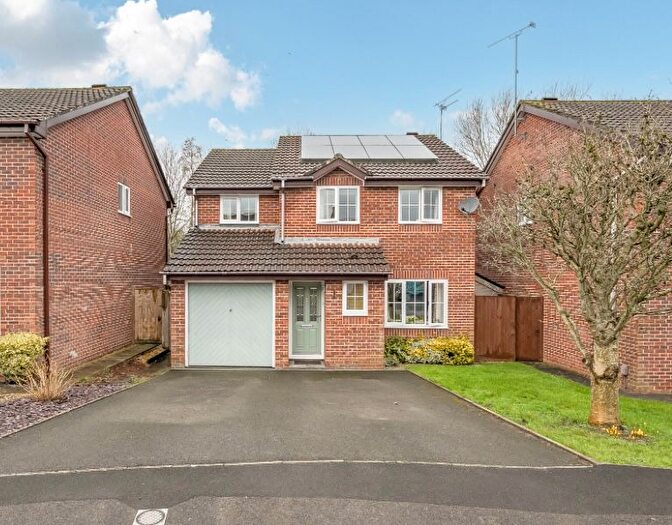 4 Bedroom Detached House For Sale In Friesian Close, Ramleaze, Swindon, SN5