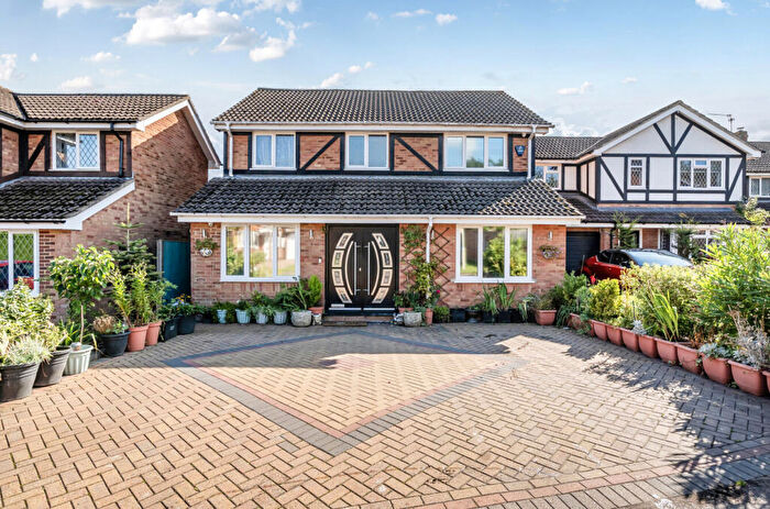5 Bedroom Detached House For Sale In Skelmerdale Way, Earley, Reading, RG6